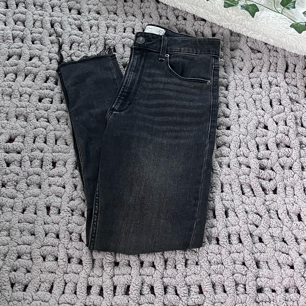 Abercrombie High Rise Ankle Jeans